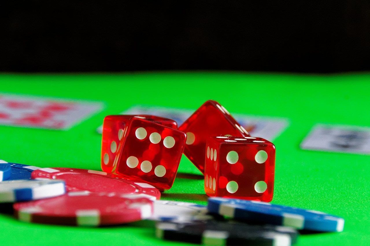 The iGaming Edge: How Smart Players Approach Slots, Poker & Betting